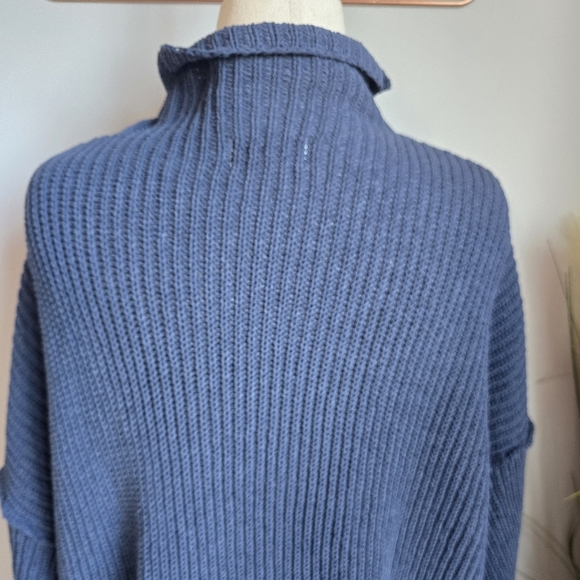 AERIE New Navy Blue Ribbed Chunky Knit Cowl Neck Oversized Sweater Size Large - Picture 6 of 9